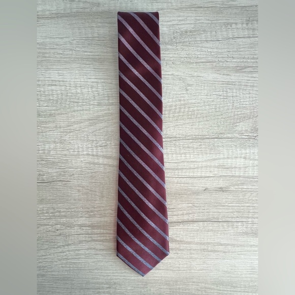 Michael Kors Men’s Maroon Stripped Tie - Picture 1 of 8